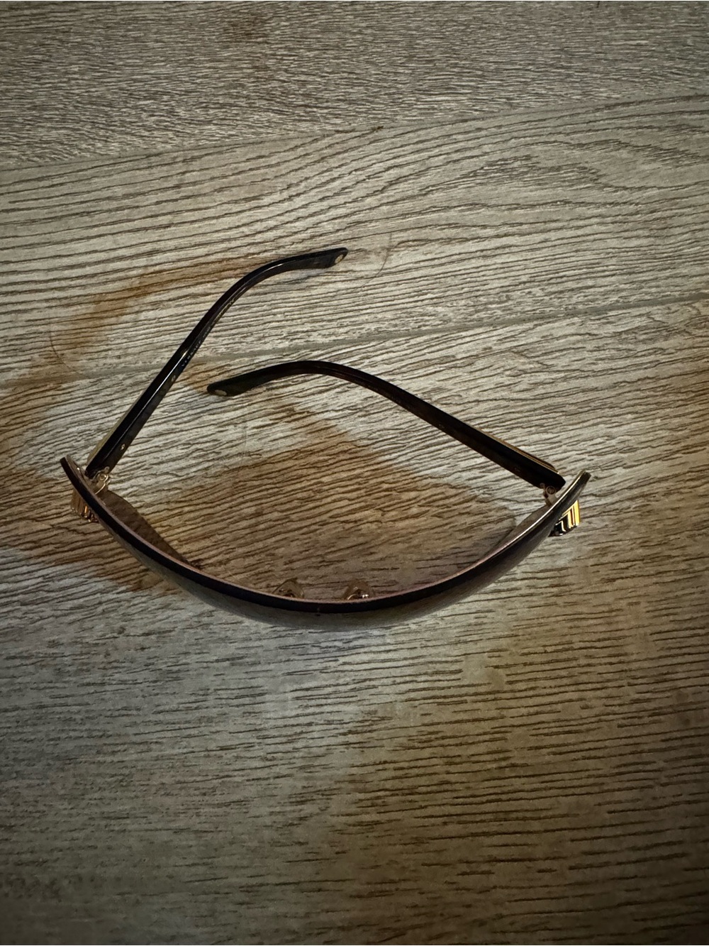 Versace Vintage Brown Shield Sunglasses -  Brown Lenses and Gold Medusa Details - Picture 6 of 8